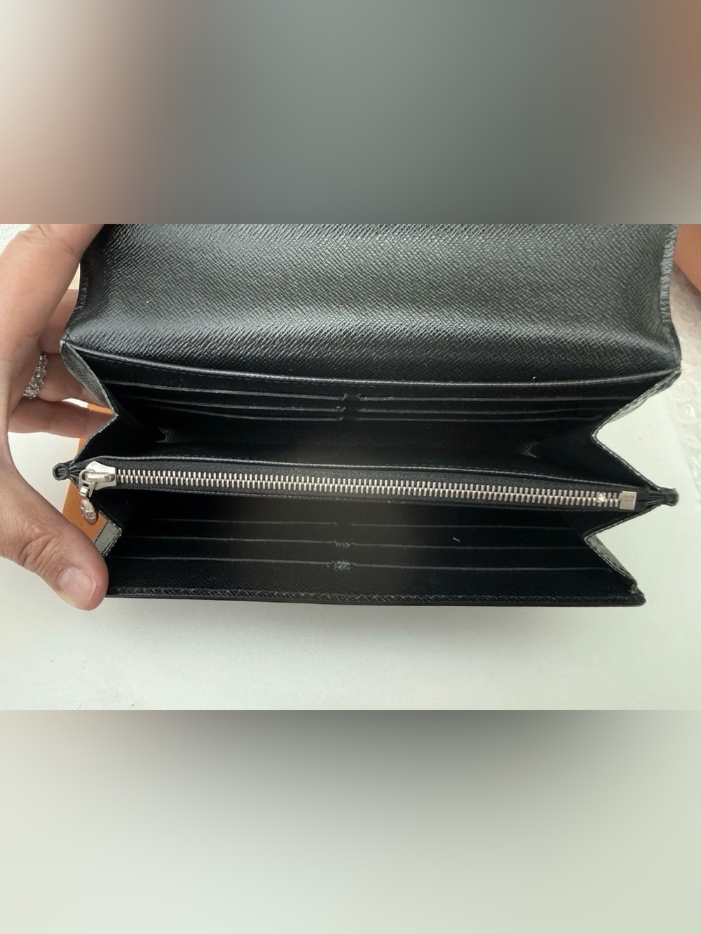 Louis Vuitton Black Electric Epi Twist Wallet LV Dust-bag - Picture 4 of 14